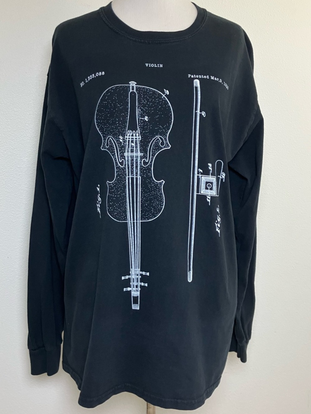 Violin Theme Black Cotton Crewneck Tee